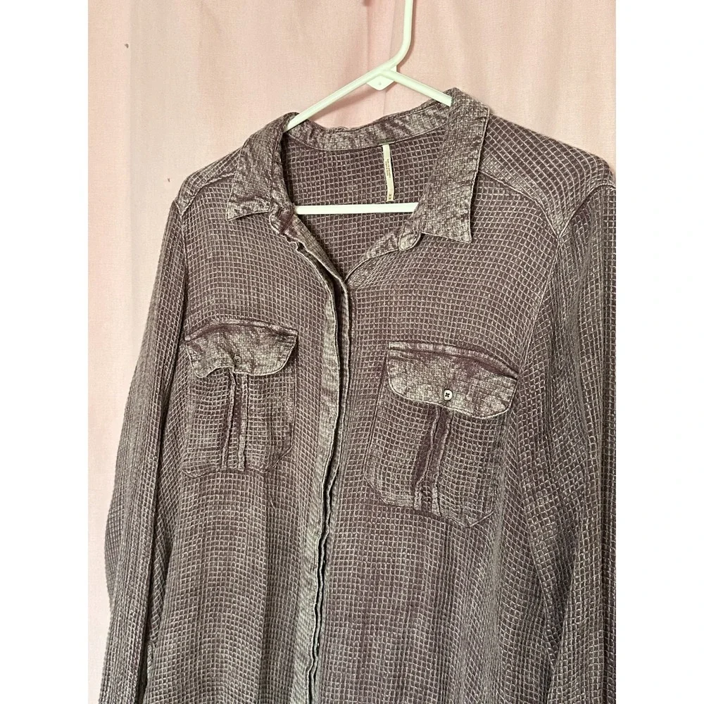 Free People Waffle Knit Thermal Button Raw Hem‎ Boho Oversized Shirt M Slouchy